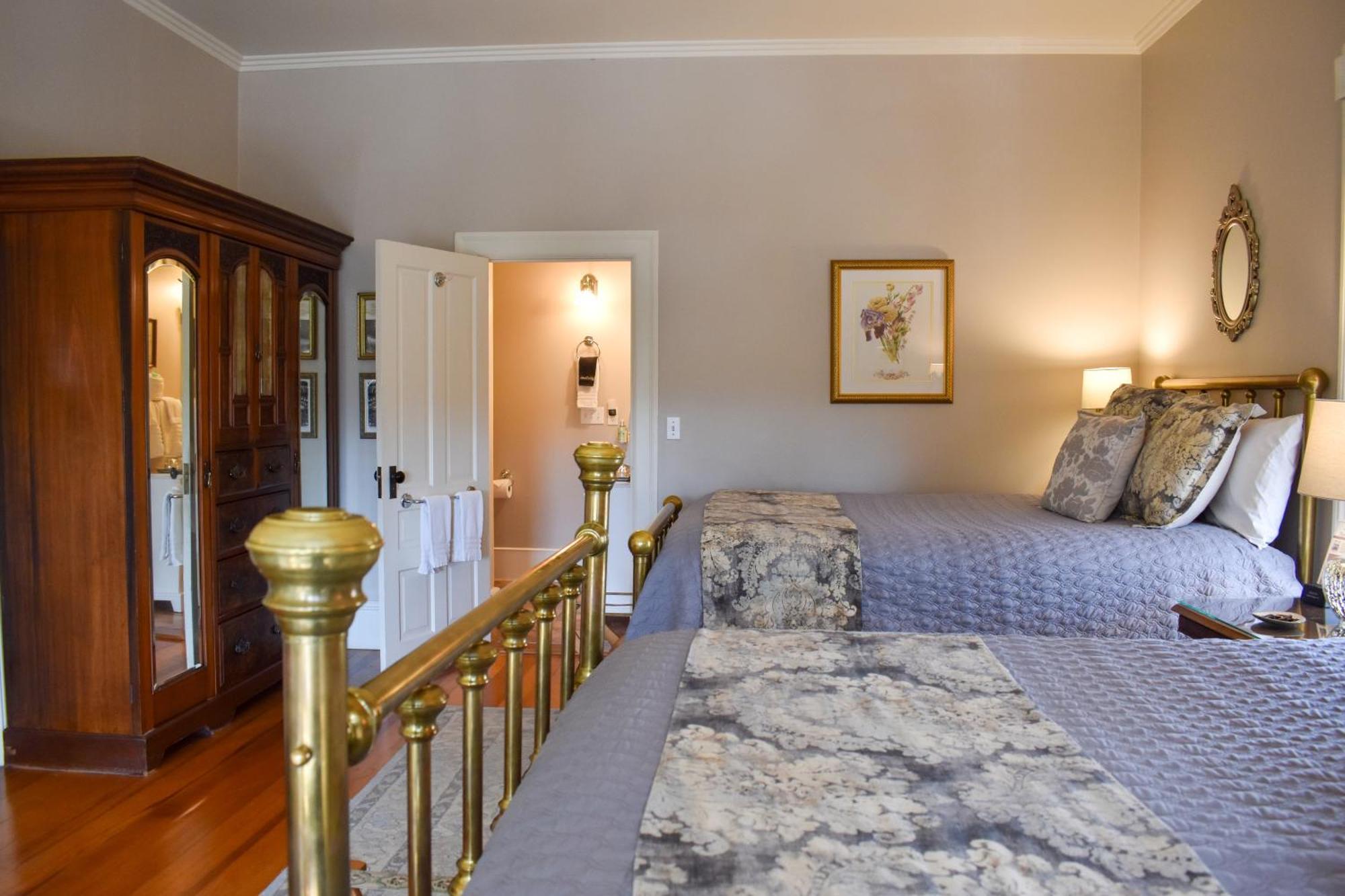 Mccall House Boutique Hotel アシュランド エクステリア 写真