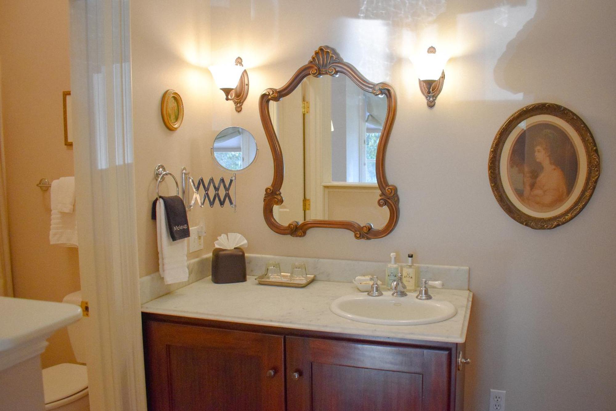 Mccall House Boutique Hotel アシュランド エクステリア 写真
