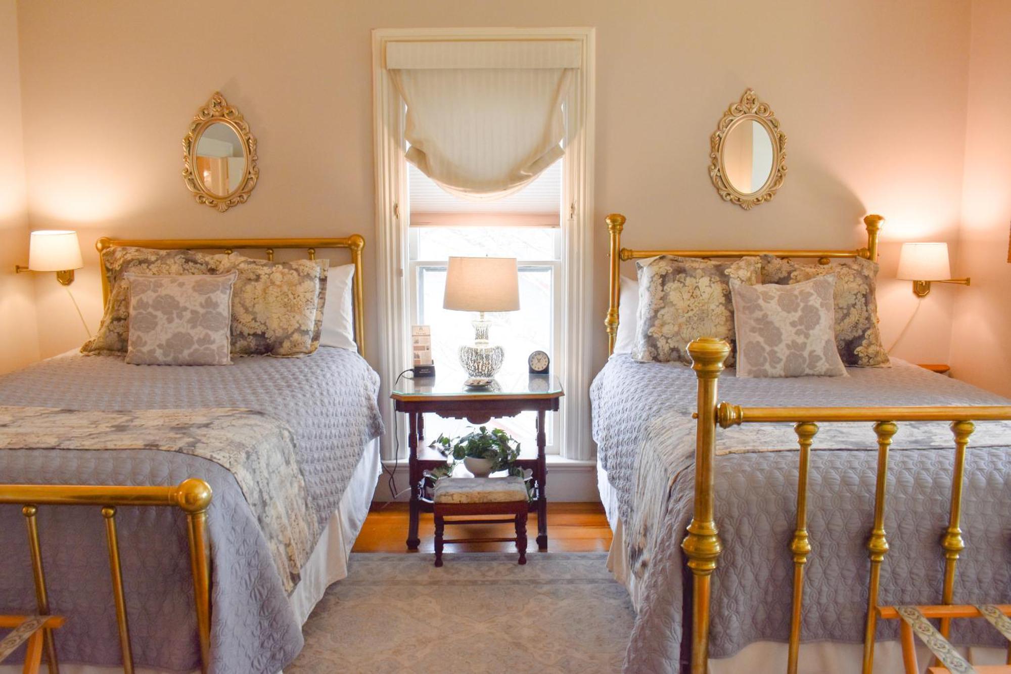 Mccall House Boutique Hotel アシュランド エクステリア 写真